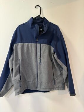 The North Face Men's Two-Tone Navy and Gray Performance Jacket
